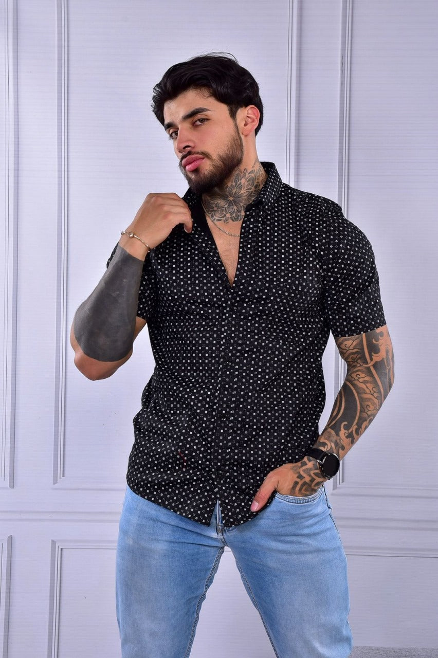 Camisa Mini Print Manga Corta Negra